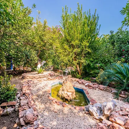 Alpha Stegna Sun بيت ضيافة