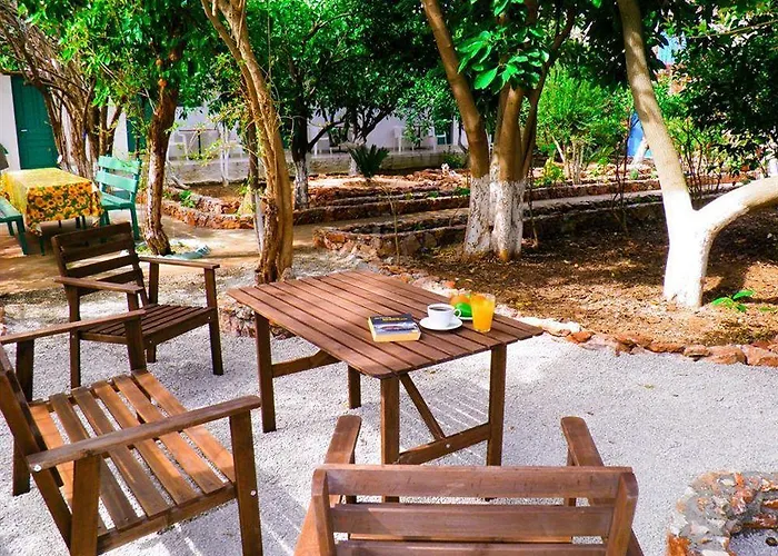 Alpha Stegna Sun Πανσιόν 3*