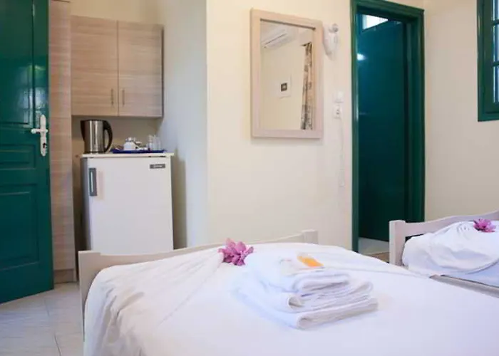 Πανσιόν Alpha Stegna Sun