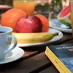 Alpha Stegna Sun بيت ضيافة 3*